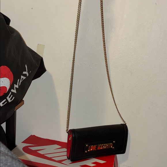 Love Moschino Black and Gold Crossbody Bag - Picture 5 of 10